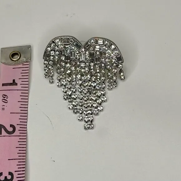 Free People Hearts On Fire Dangle Earrings Rhinestone Heart Fringe Statement NWT - Picture 9 of 12